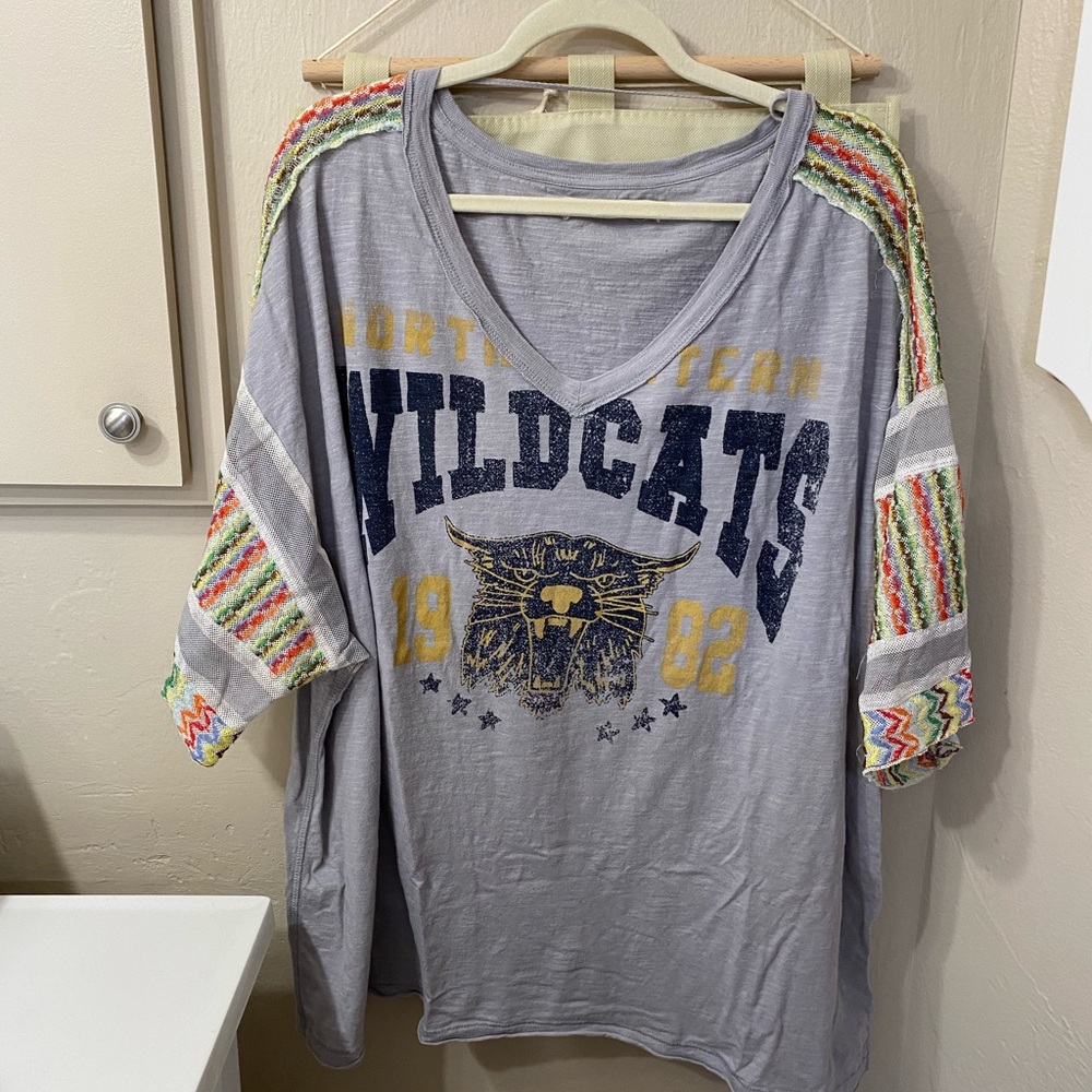 Free People Wildcats casbah grey embroidered tee. Size L. EUC